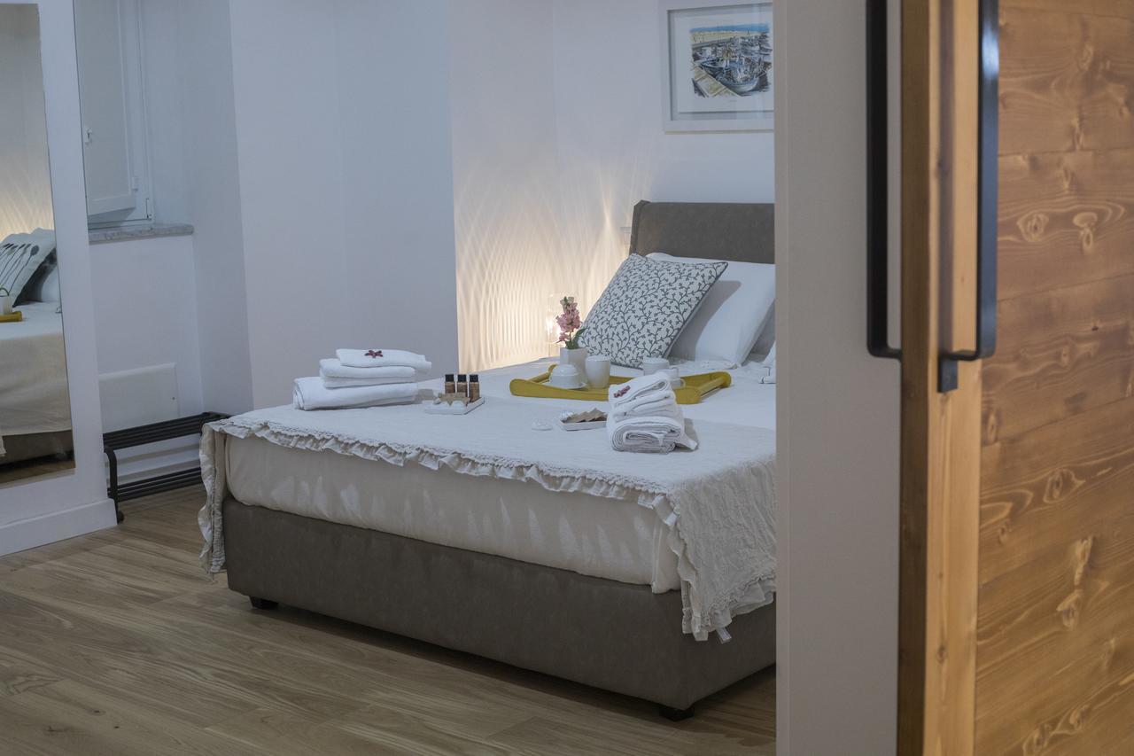 La Dimora Del Barone Bed & Breakfast Салерно Екстериор снимка